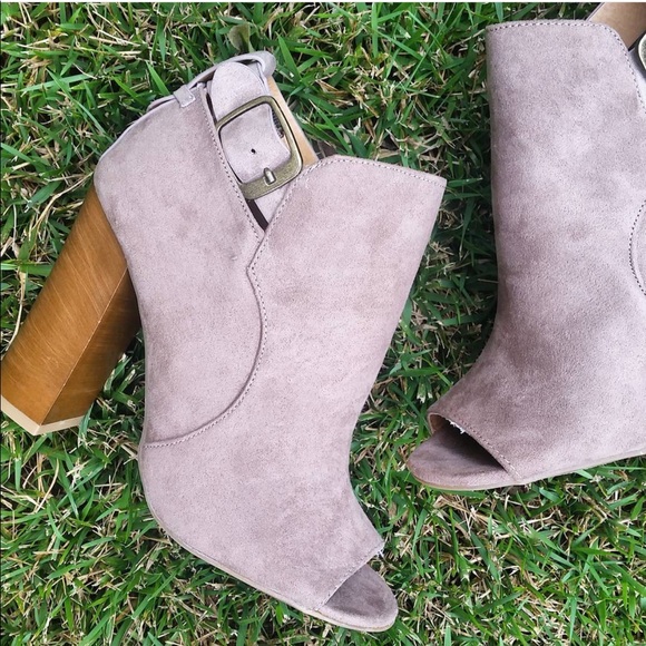 BAMBOO | Suede toe ankle boots - Picture 1 of 7
